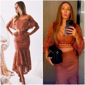 Two Sisters the Label Pink SET - Lace Crop Top/Fishtail Lace Skirt US2